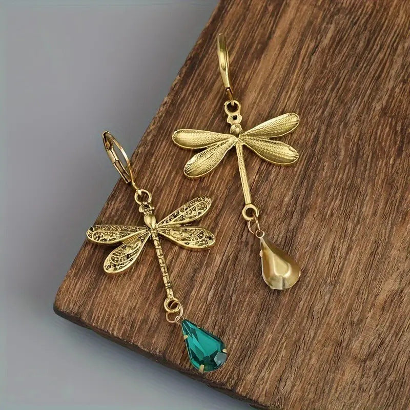 Retro Dragonfly Inlaid Green Water Drop Gem Earrings