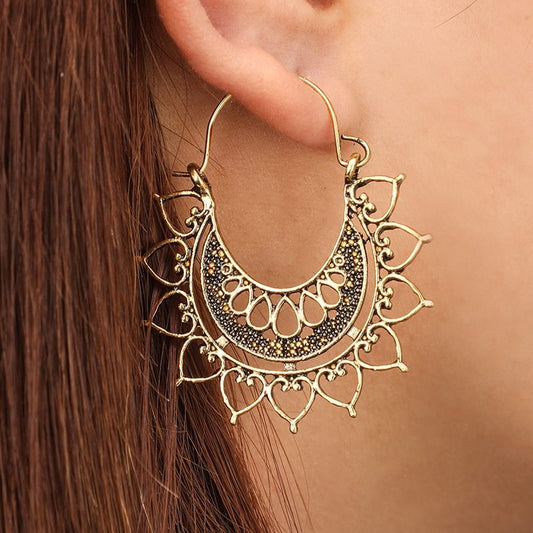 Alloy hollow love earrings