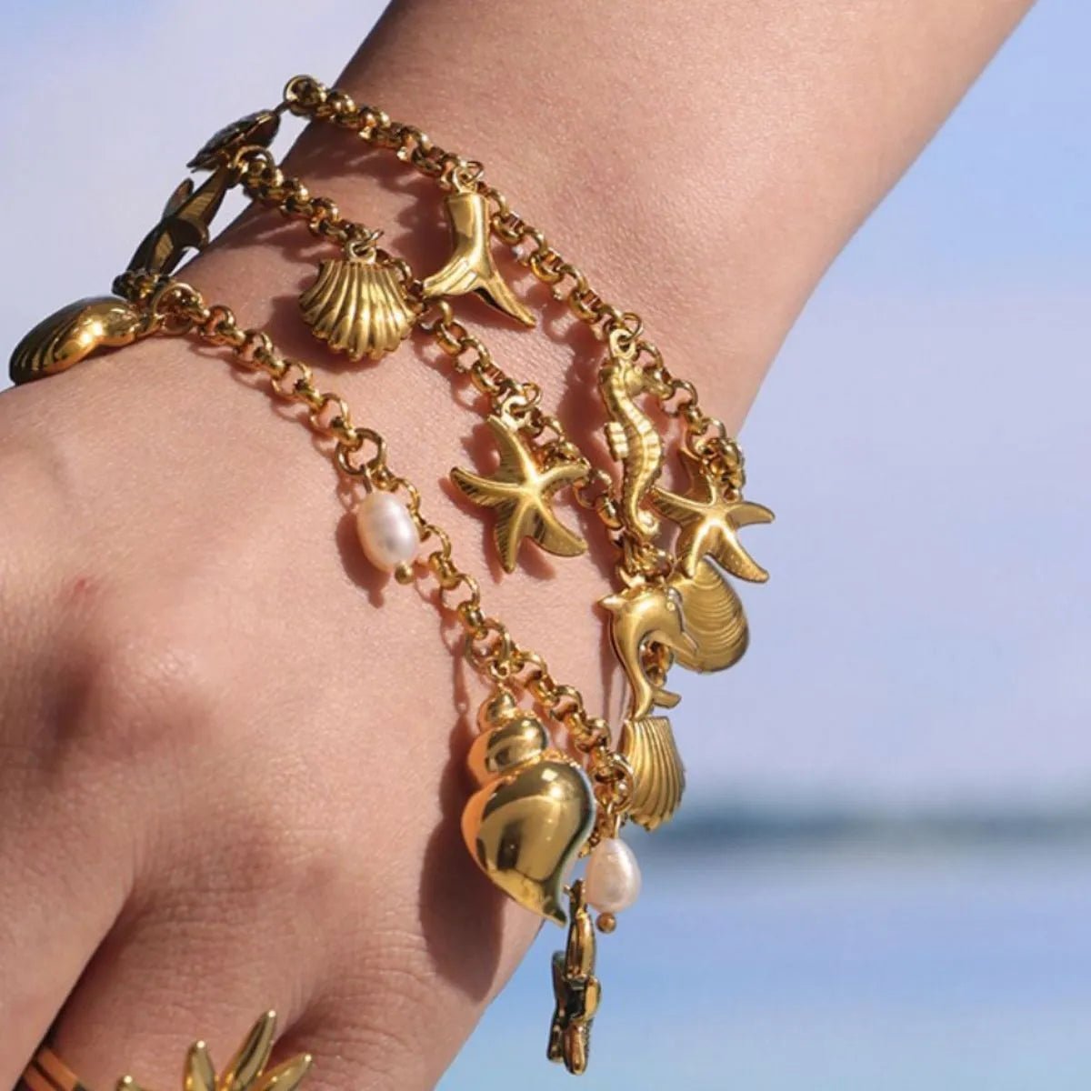 18K Gold - Plated Sea Shell Charm Bracelet - MYSTIQOR