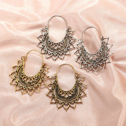 Alloy hollow love earrings
