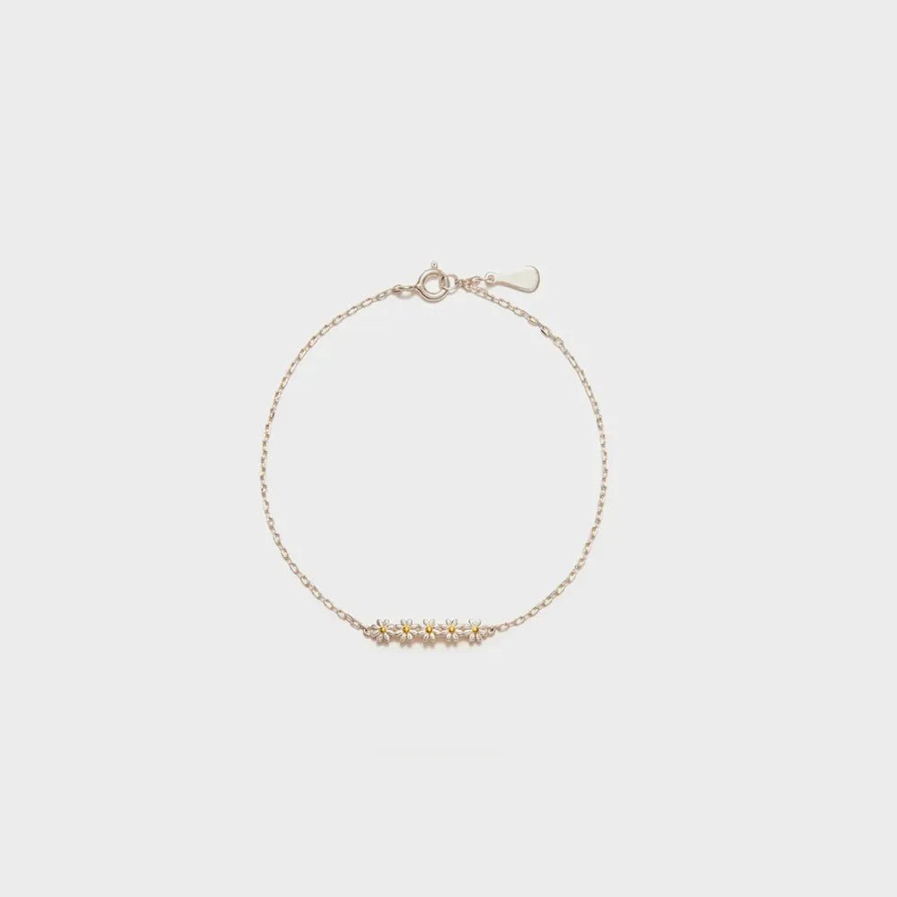 Daisy Shape Spring Ring Closure Bracelet - MYSTIQOR