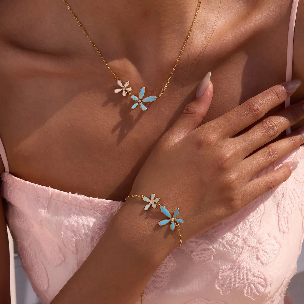 Resin Flower Necklace and Bracelet Jewelry Set - MYSTIQOR